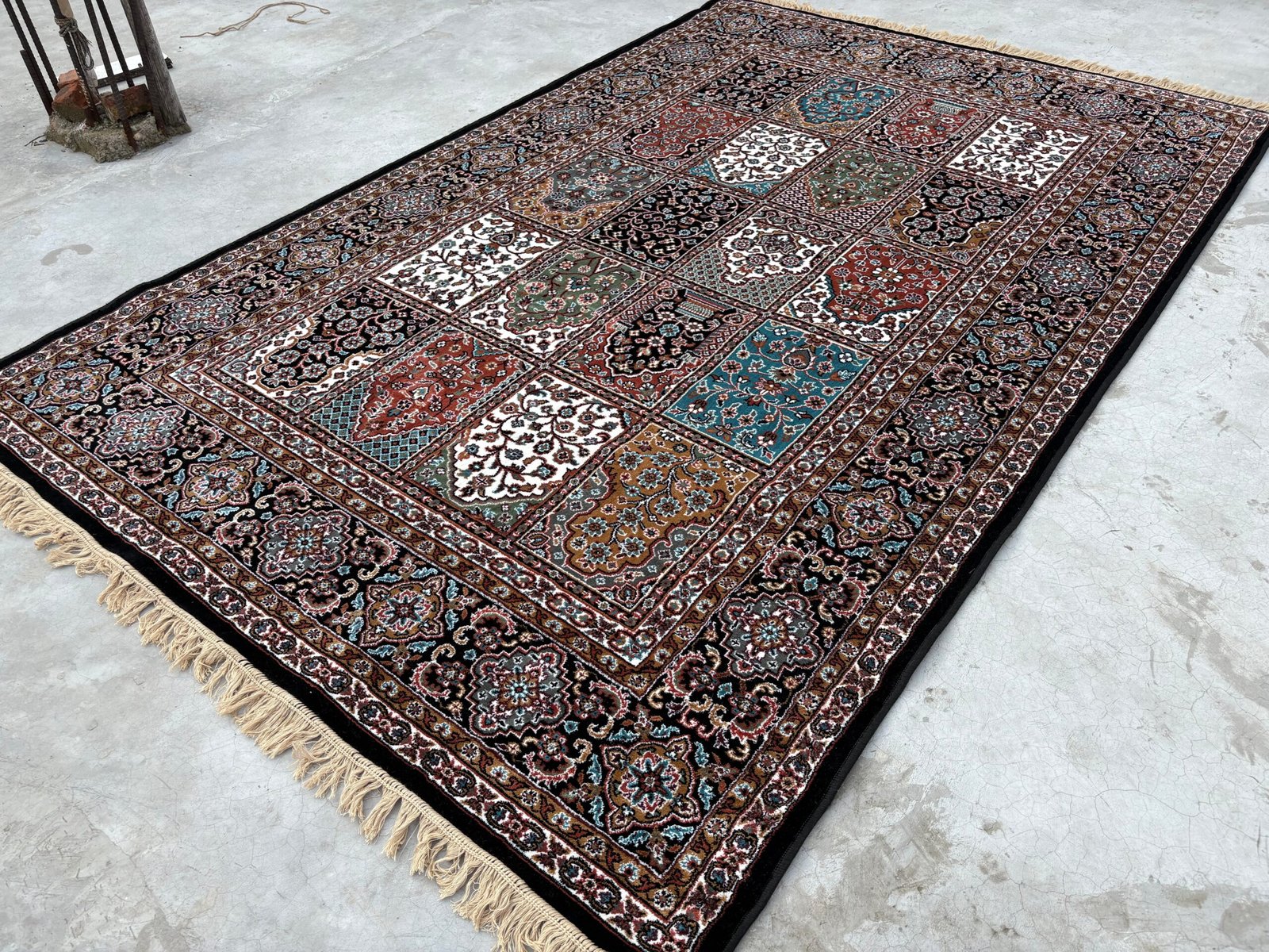Kashmiri Persian Design Carpet For Living Room Bedroom And For Hall | Machine Woven Designer Anti Skid Carpets - Image 5